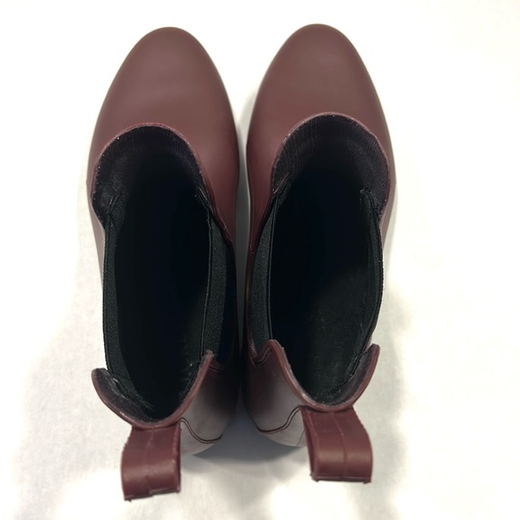 JCREW Matte Chelsea rain boots in dark burgundy - Picture 7 of 9